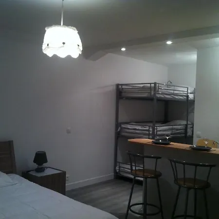Gites Poirier Bazin Montry Room photo